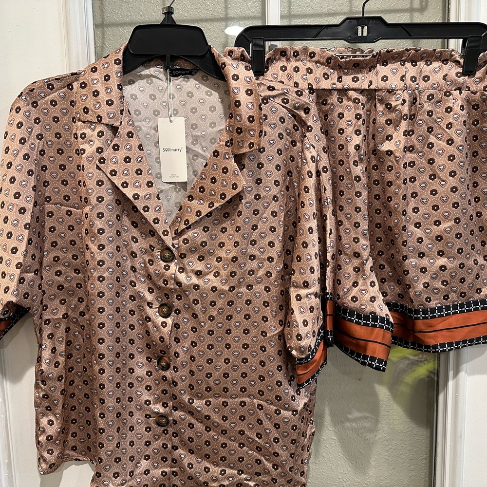 SHEIN Sollinarry Allover Print Blouse & Paperbag Waist Shorts set; size XL; new